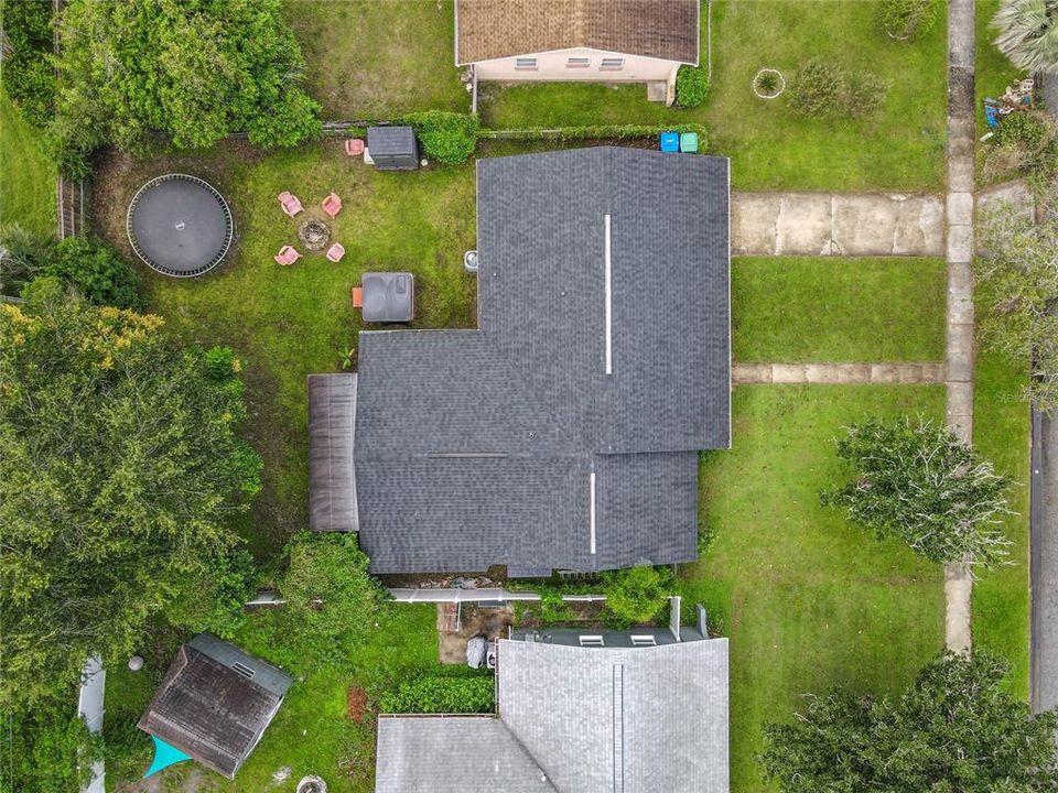 For Sale: $299,900 (3 beds, 2 baths, 1658 Square Feet)