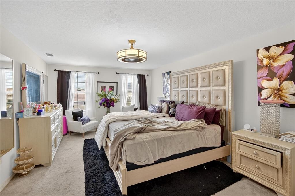 出租: $2,900 (5 贝兹, 3 浴室, 2601 平方英尺)