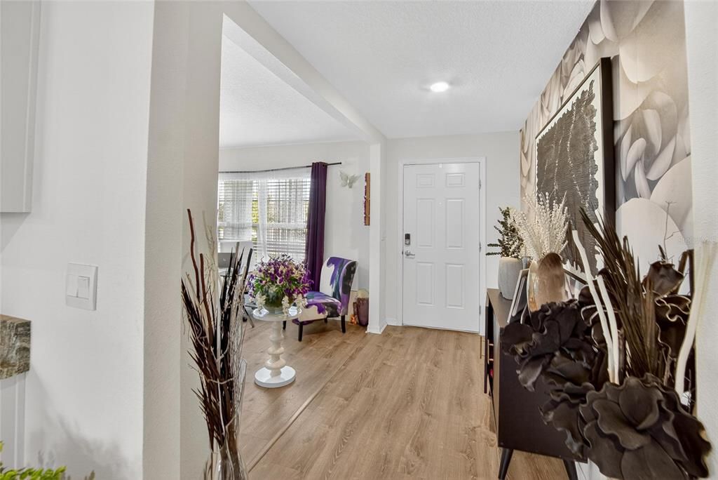 出租: $2,900 (5 贝兹, 3 浴室, 2601 平方英尺)