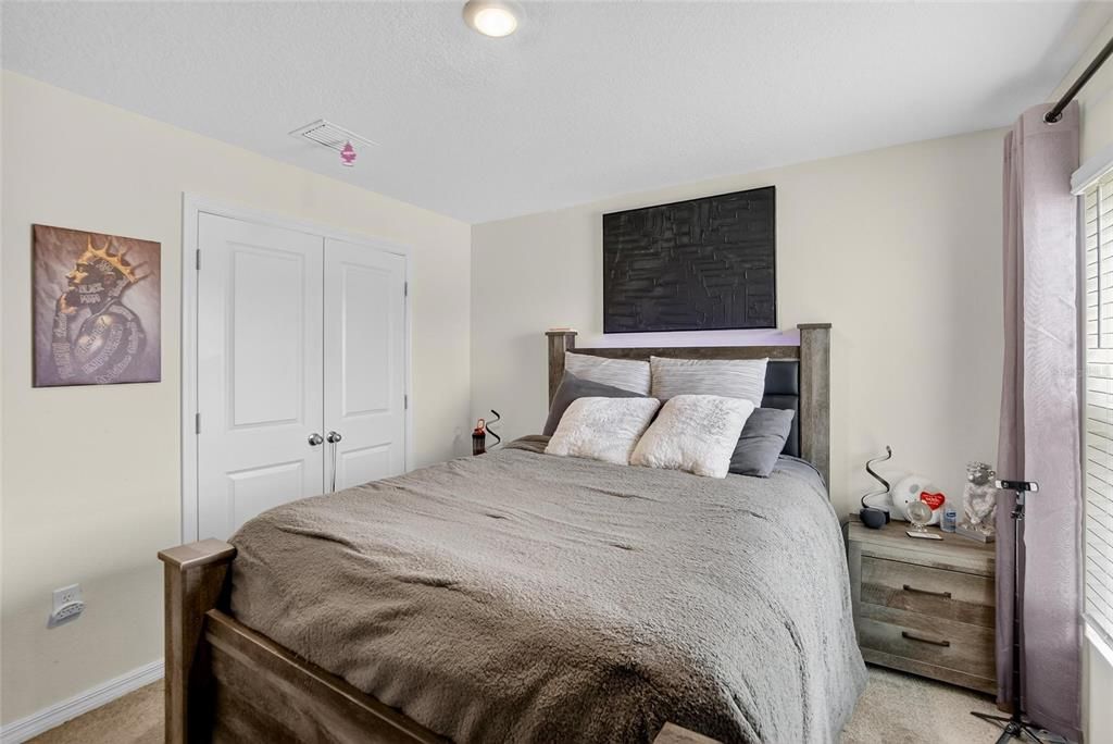 出租: $2,900 (5 贝兹, 3 浴室, 2601 平方英尺)