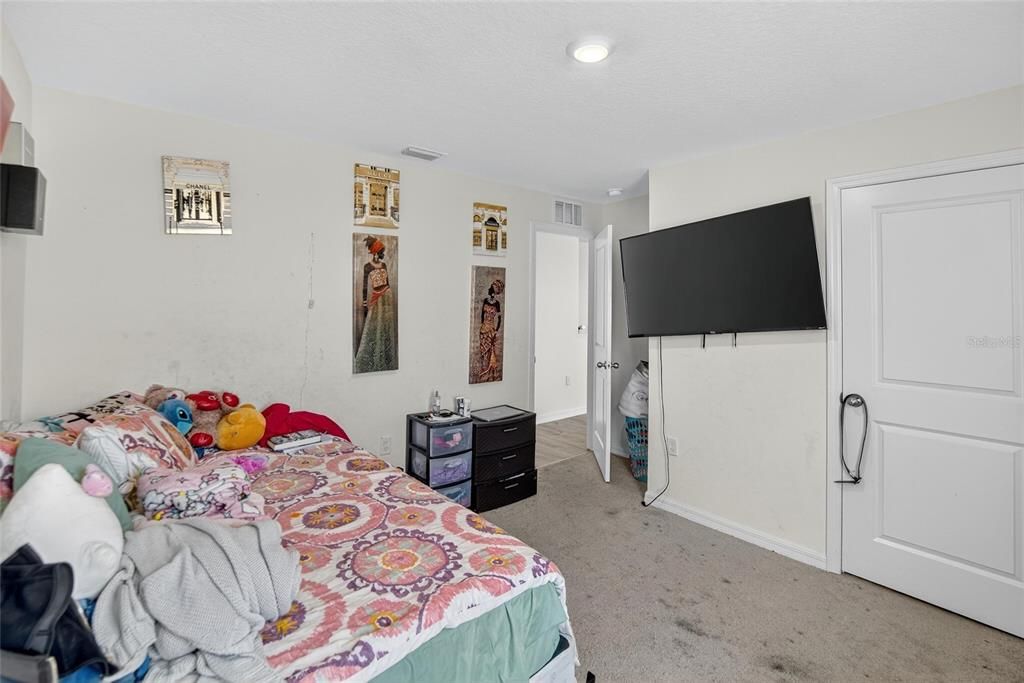 出租: $2,900 (5 贝兹, 3 浴室, 2601 平方英尺)