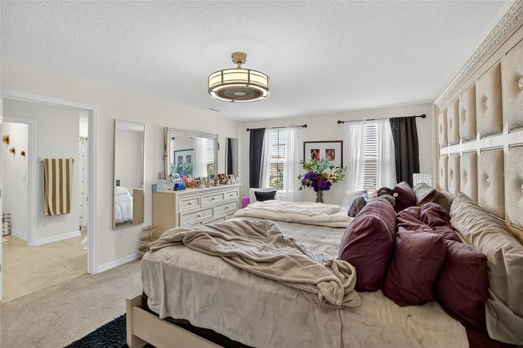 出租: $2,900 (5 贝兹, 3 浴室, 2601 平方英尺)