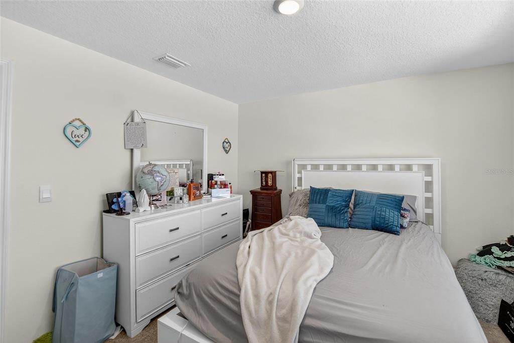 出租: $2,900 (5 贝兹, 3 浴室, 2601 平方英尺)