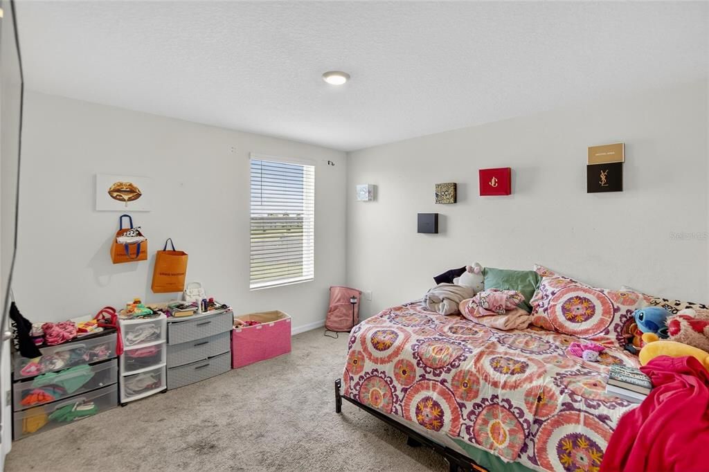 出租: $2,900 (5 贝兹, 3 浴室, 2601 平方英尺)