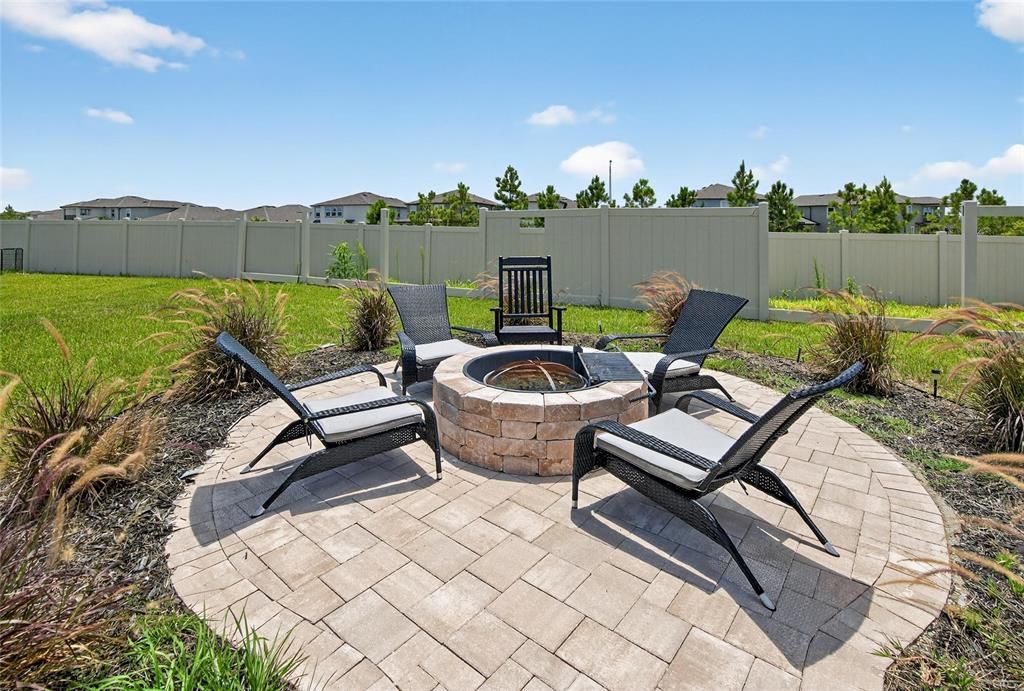 出租: $2,900 (5 贝兹, 3 浴室, 2601 平方英尺)