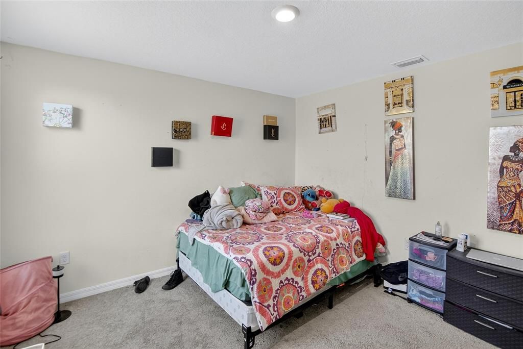 出租: $2,900 (5 贝兹, 3 浴室, 2601 平方英尺)