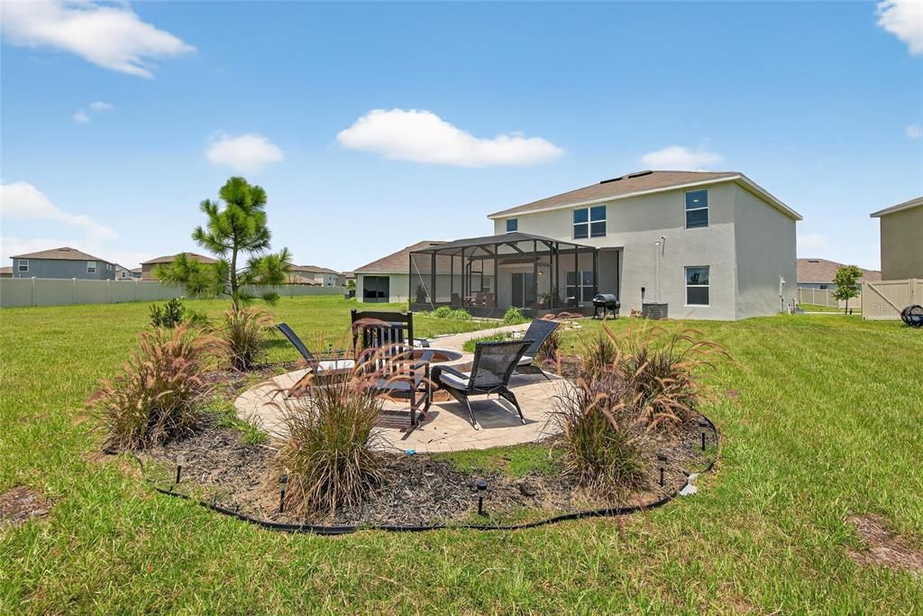 出租: $2,900 (5 贝兹, 3 浴室, 2601 平方英尺)