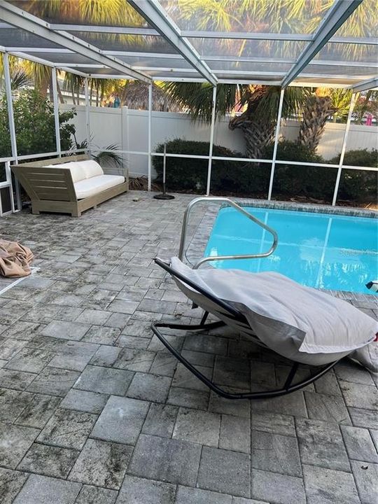 出租: $6,500 (3 贝兹, 3 浴室, 2109 平方英尺)