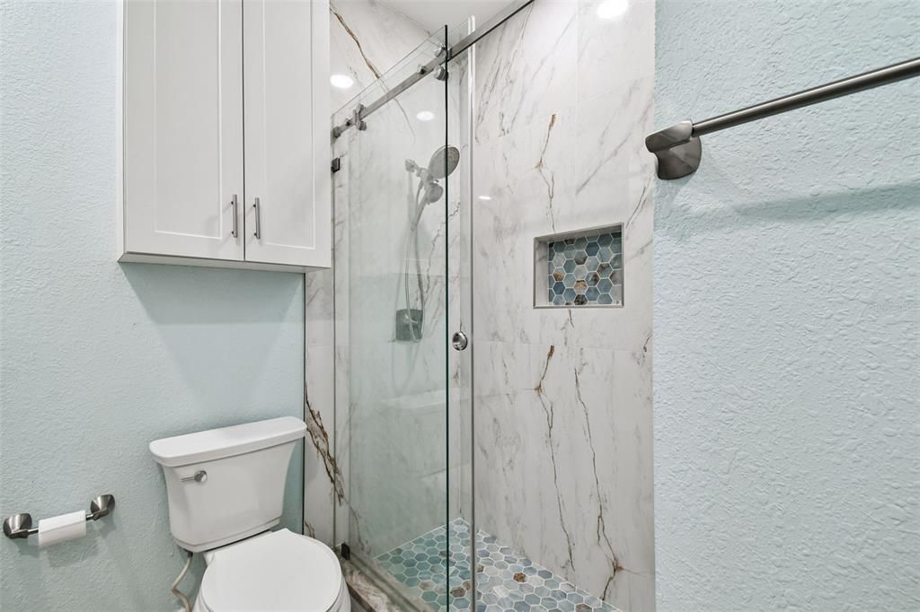 Activo con contrato: $2,300 (1 camas, 1 baños, 654 Pies cuadrados)