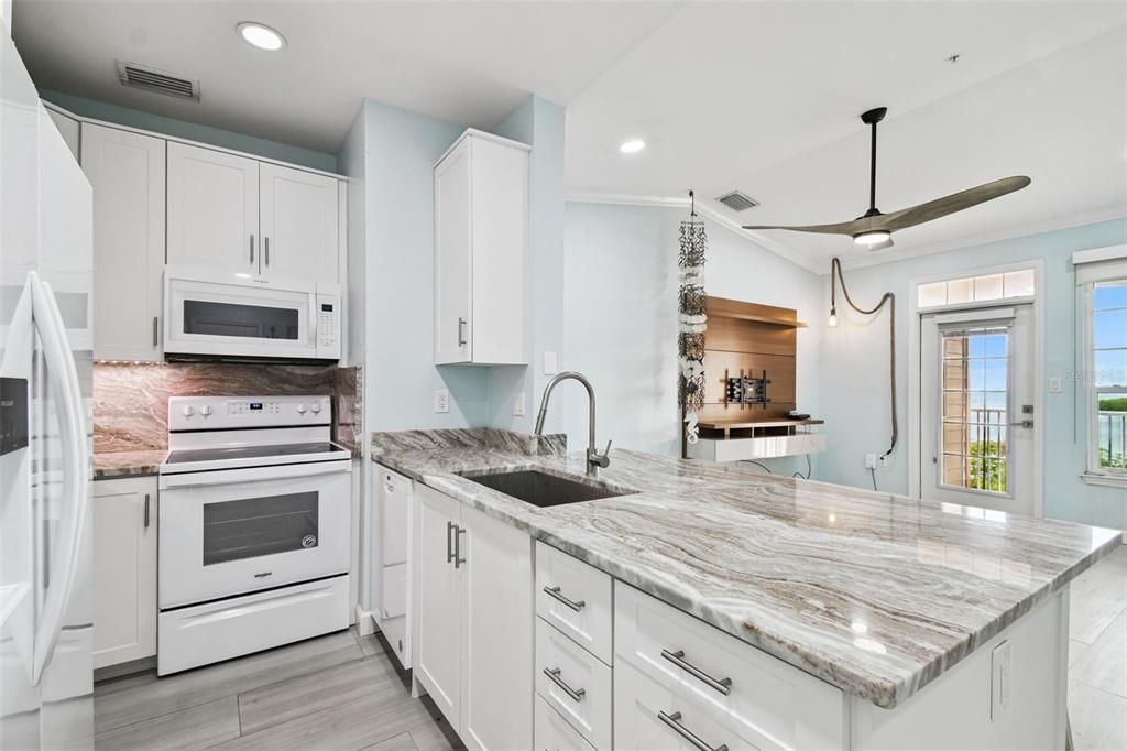 Activo con contrato: $2,300 (1 camas, 1 baños, 654 Pies cuadrados)