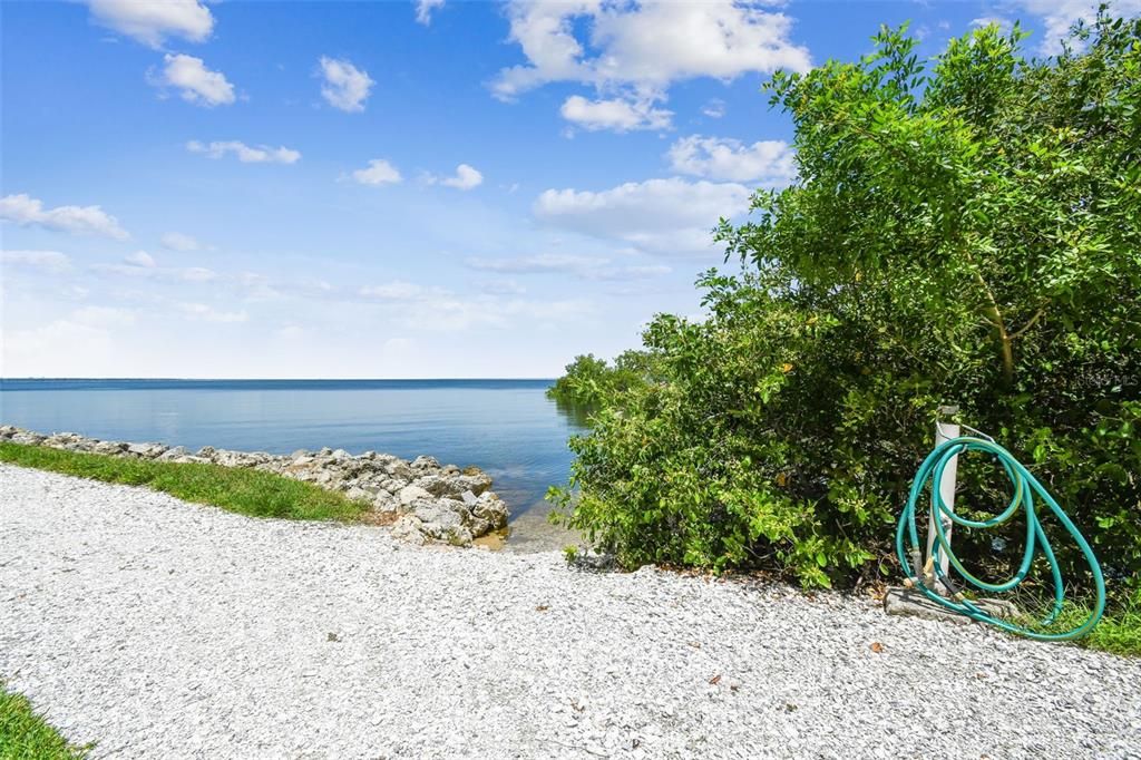 Activo con contrato: $2,300 (1 camas, 1 baños, 654 Pies cuadrados)