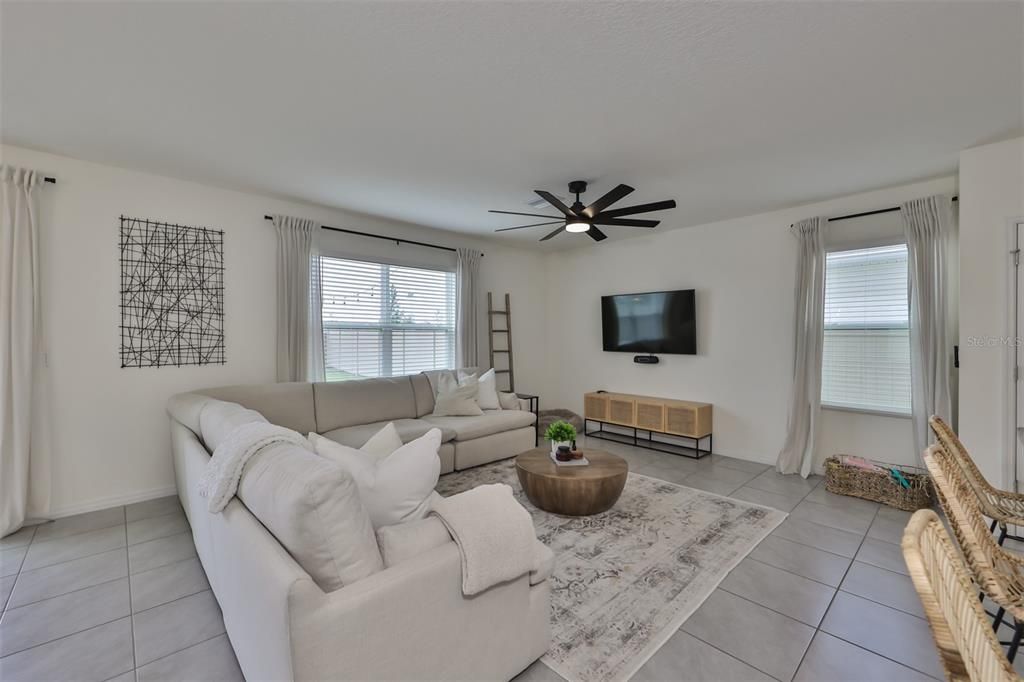 Active With Contract: $2,725 (4 beds, 2 baths, 2260 Square Feet)