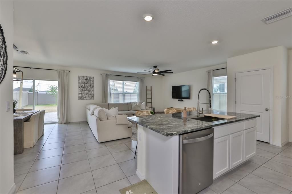 Active With Contract: $2,725 (4 beds, 2 baths, 2260 Square Feet)