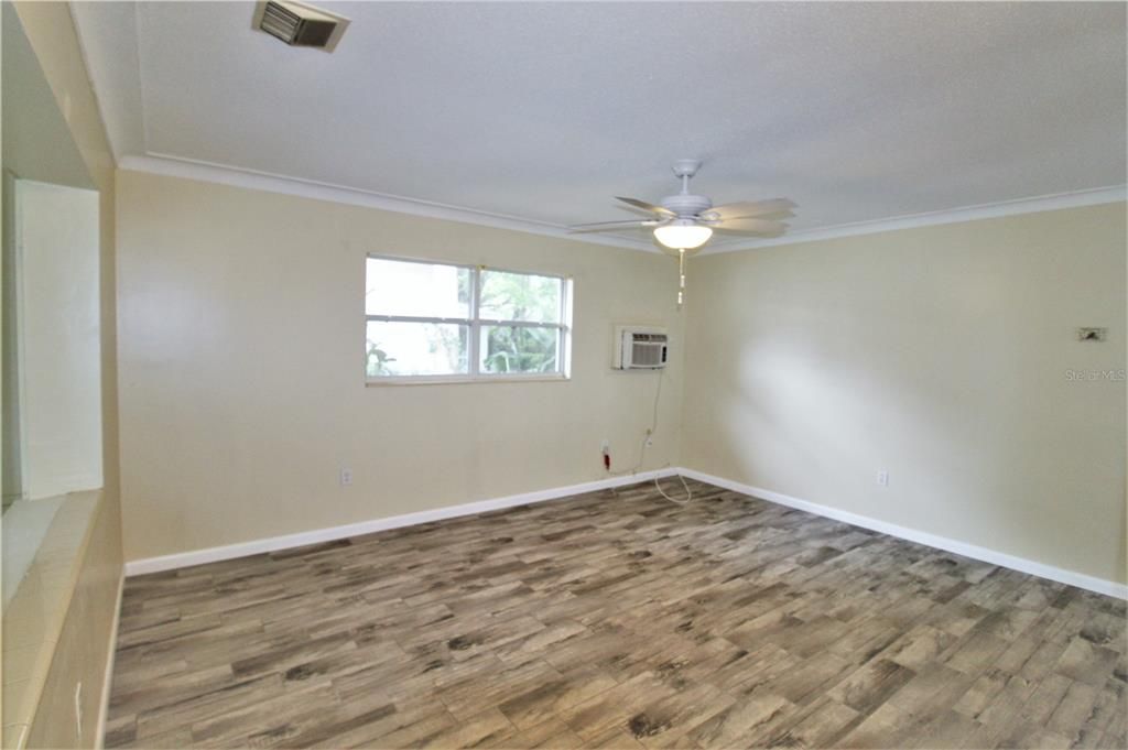 For Rent: $2,175 (3 beds, 2 baths, 1392 Square Feet)