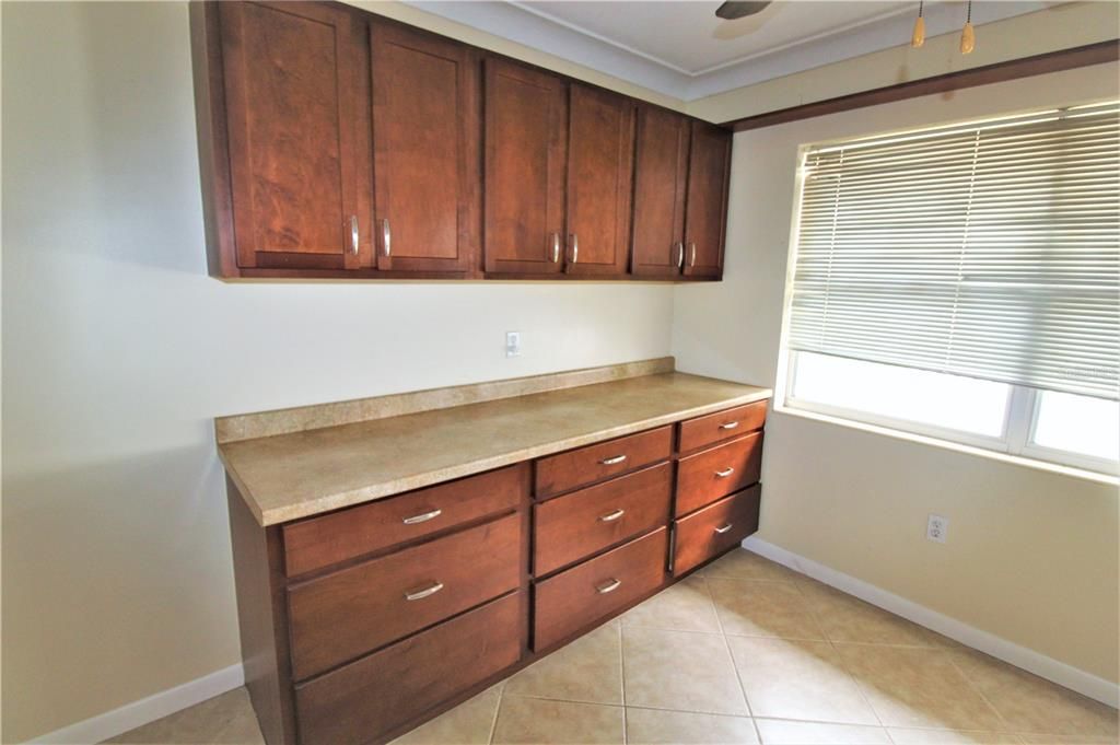 For Rent: $2,175 (3 beds, 2 baths, 1392 Square Feet)