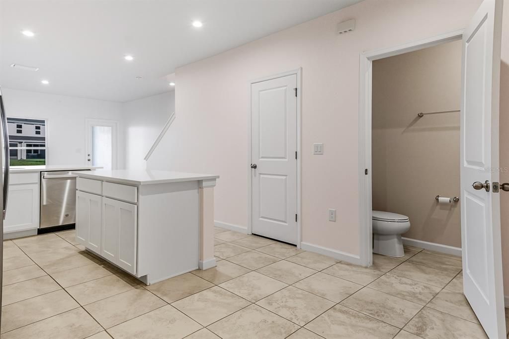 For Sale: $240,000 (3 beds, 2 baths, 1442 Square Feet)