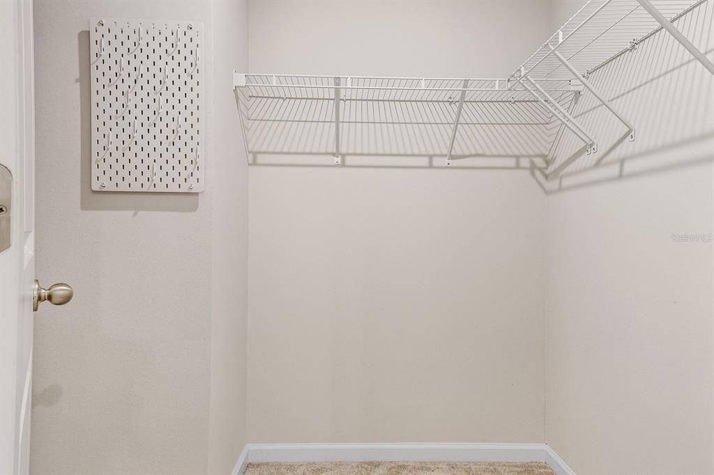 For Sale: $240,000 (3 beds, 2 baths, 1442 Square Feet)