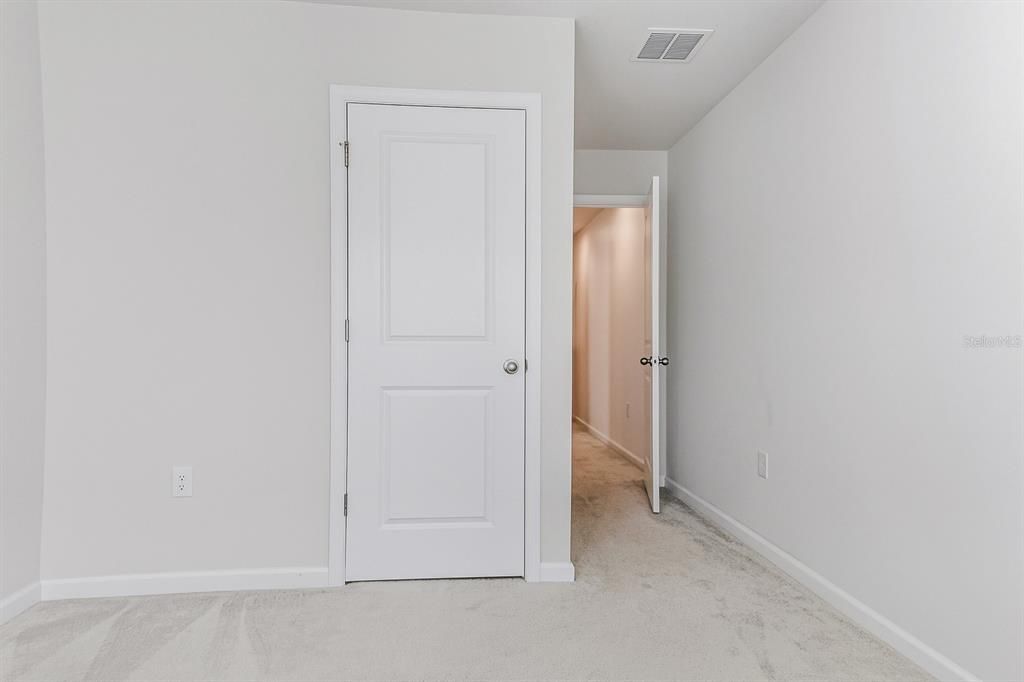 For Sale: $240,000 (3 beds, 2 baths, 1442 Square Feet)