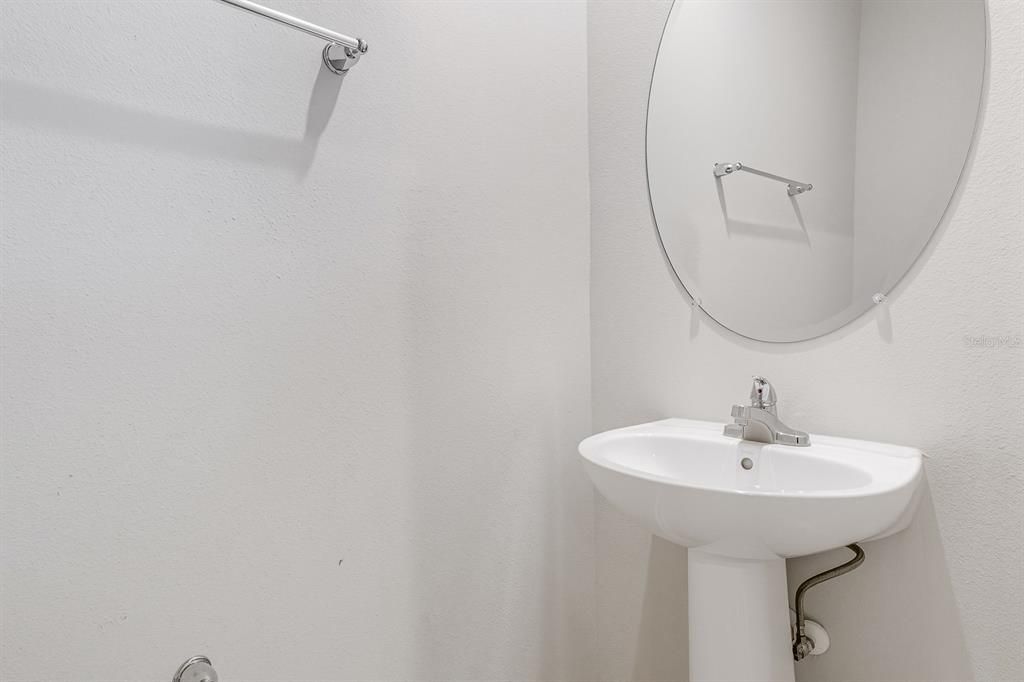 For Sale: $240,000 (3 beds, 2 baths, 1442 Square Feet)