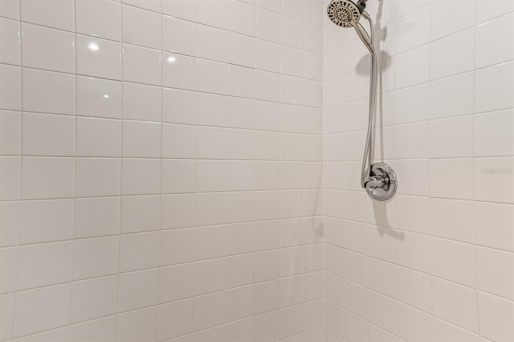 For Sale: $240,000 (3 beds, 2 baths, 1442 Square Feet)