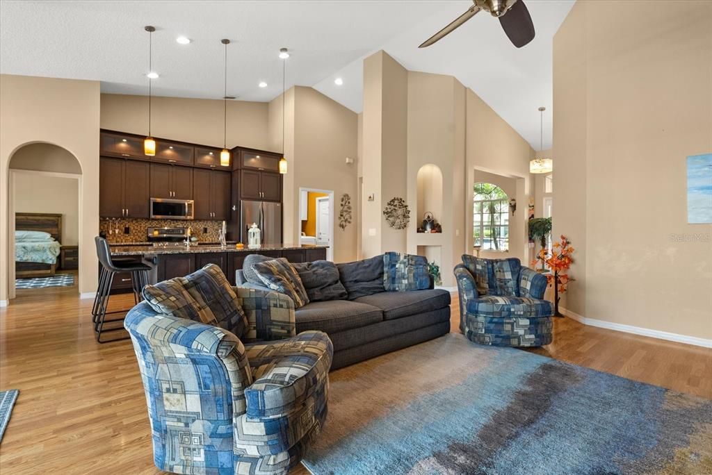 На продажу: $620,000 (4 спален, 3 ванн, 2338 Квадратных фут)