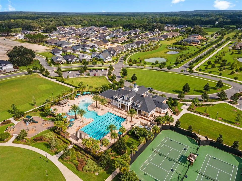 For Sale: $1,599,000 (4 beds, 4 baths, 3879 Square Feet)