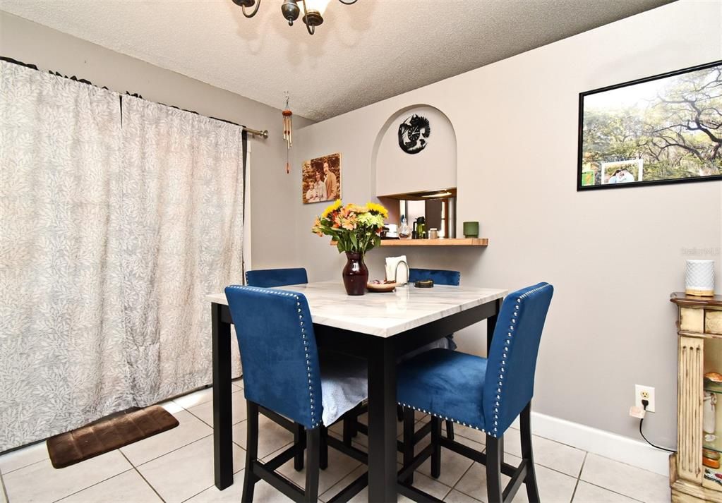 For Sale: $285,990 (3 beds, 2 baths, 1091 Square Feet)