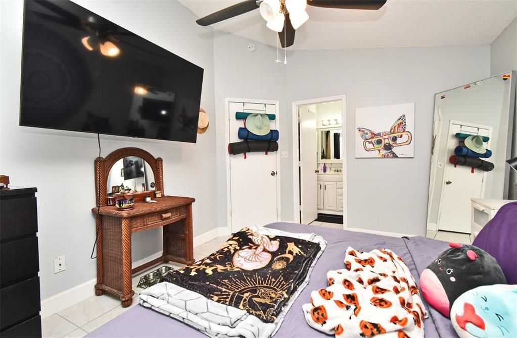 For Sale: $285,990 (3 beds, 2 baths, 1091 Square Feet)