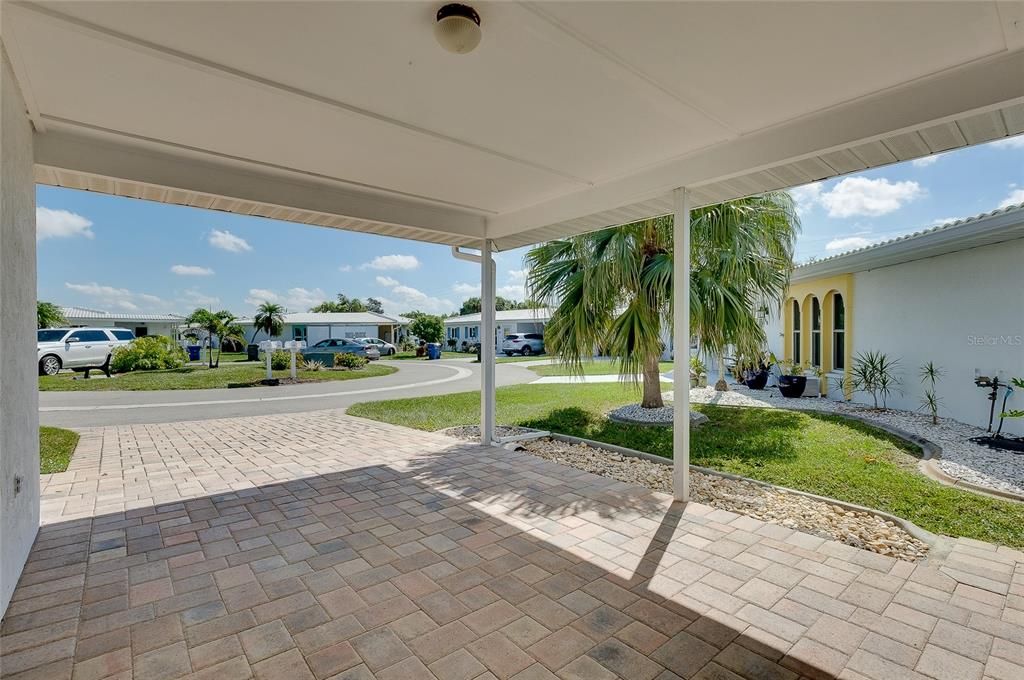 待售: $230,000 (2 贝兹, 2 浴室, 1095 平方英尺)