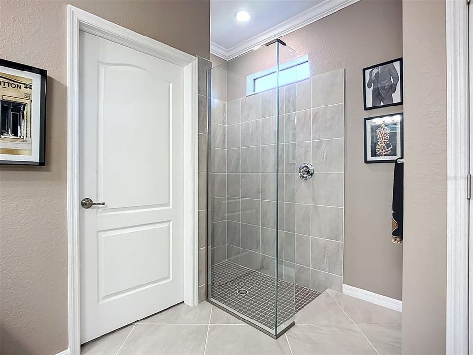 For Rent: $5,000 (2 beds, 2 baths, 1907 Square Feet)