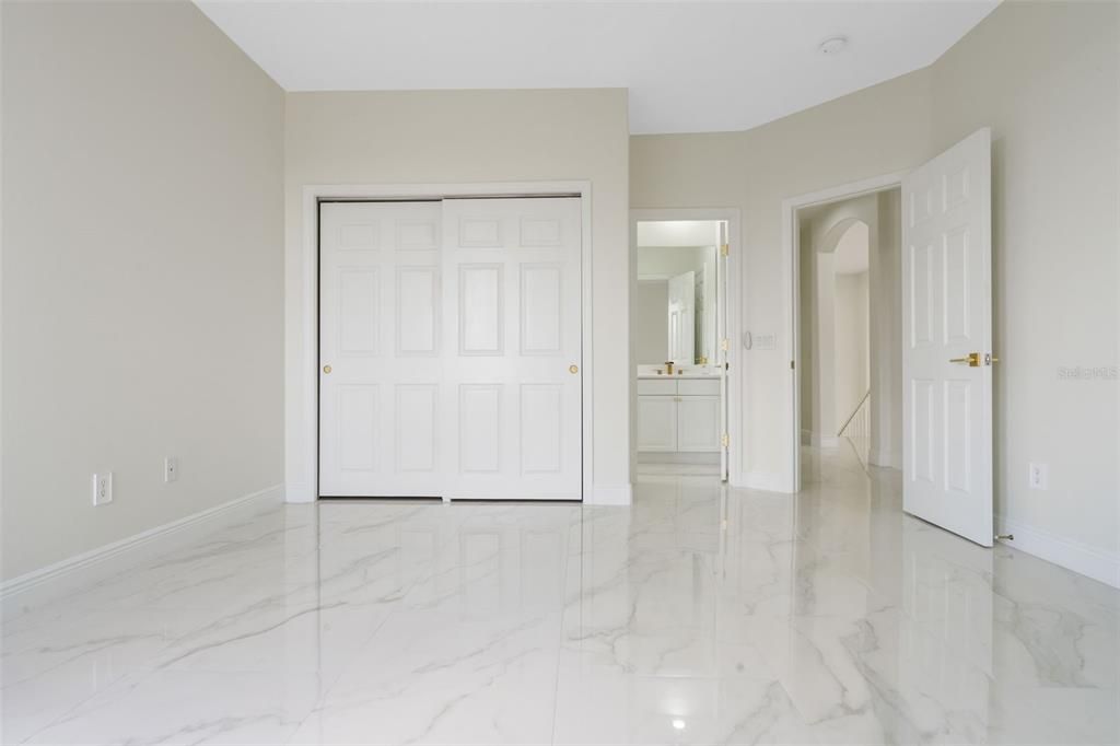 For Sale: $1,199,000 (5 beds, 4 baths, 4136 Square Feet)