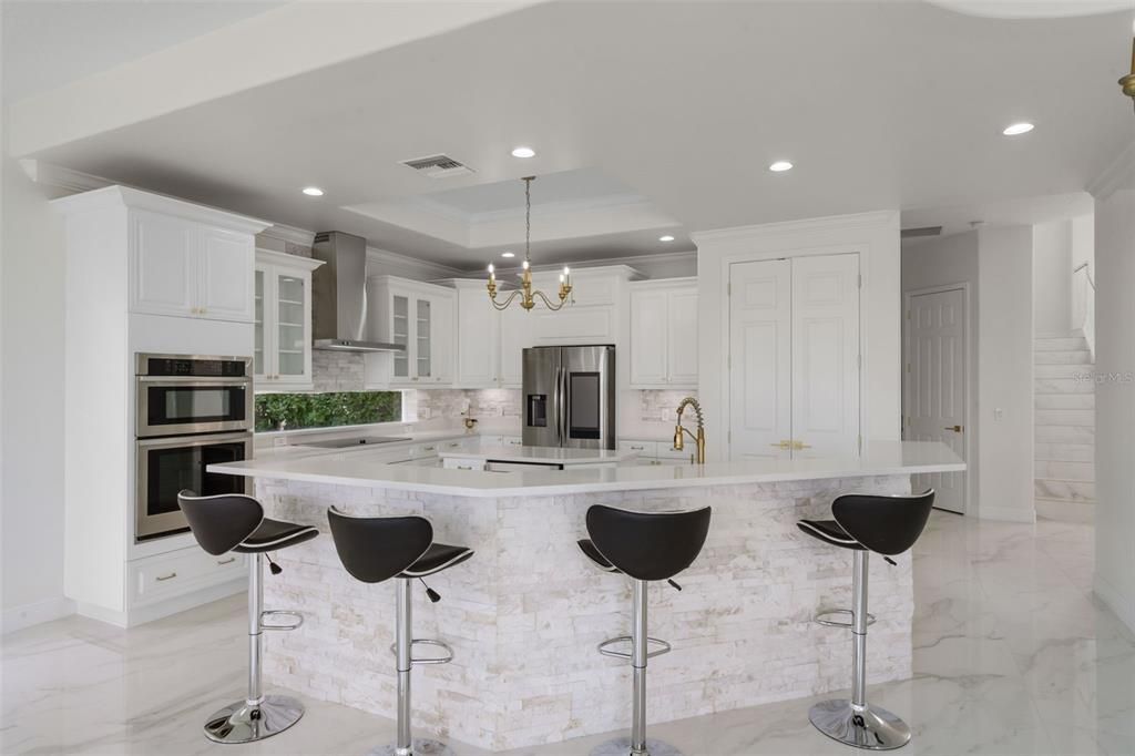 For Sale: $1,199,000 (5 beds, 4 baths, 4136 Square Feet)