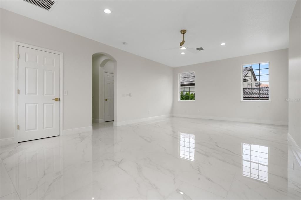 For Sale: $1,199,000 (5 beds, 4 baths, 4136 Square Feet)