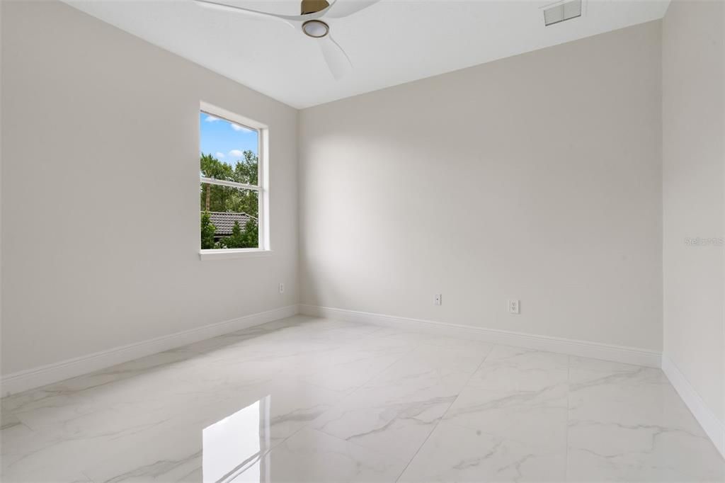 For Sale: $1,199,000 (5 beds, 4 baths, 4136 Square Feet)