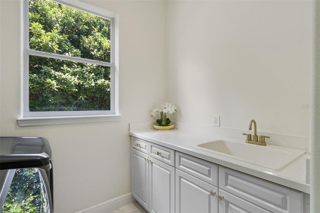 For Sale: $1,199,000 (5 beds, 4 baths, 4136 Square Feet)