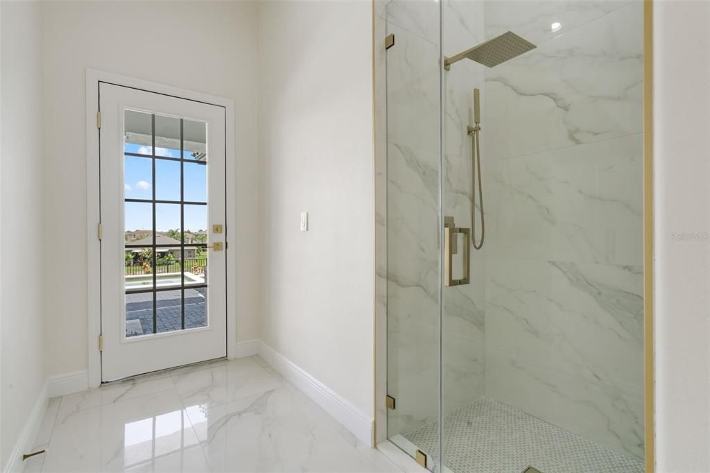 For Sale: $1,199,000 (5 beds, 4 baths, 4136 Square Feet)