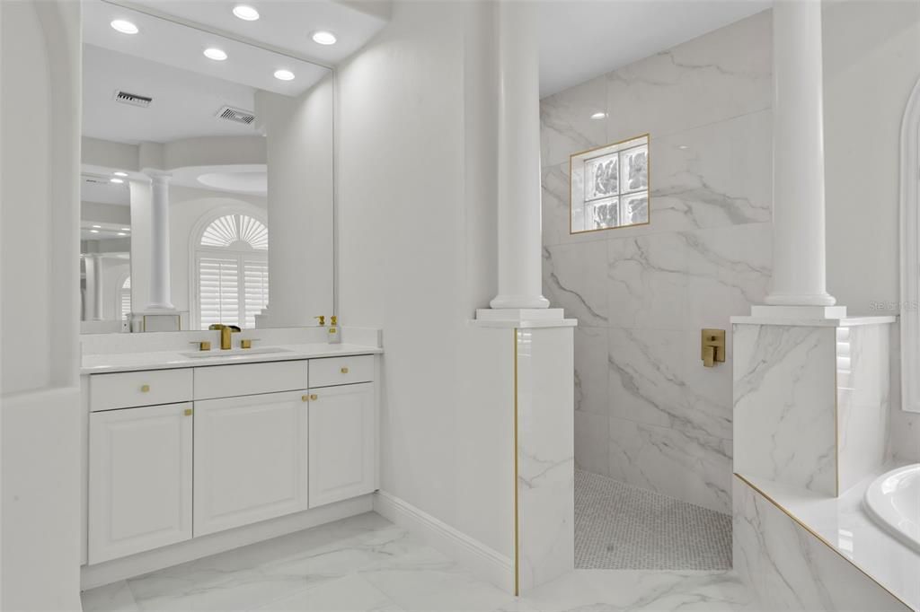 For Sale: $1,199,000 (5 beds, 4 baths, 4136 Square Feet)