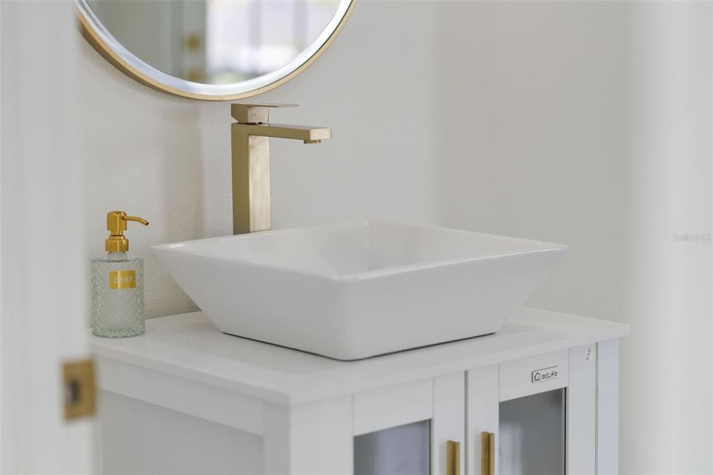 For Sale: $1,199,000 (5 beds, 4 baths, 4136 Square Feet)