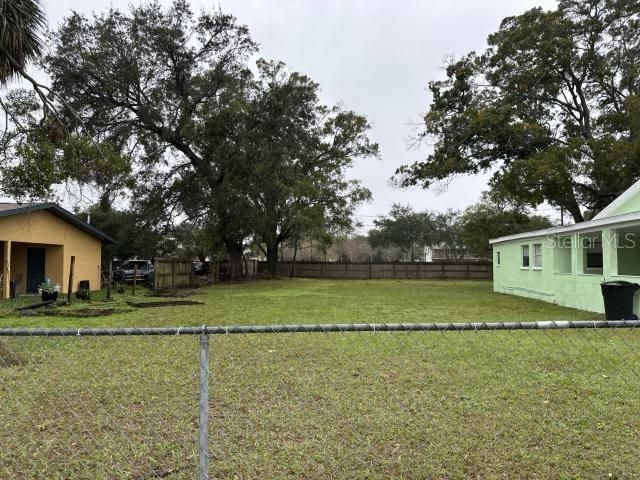 待售: $124,900 (0.17 acres)