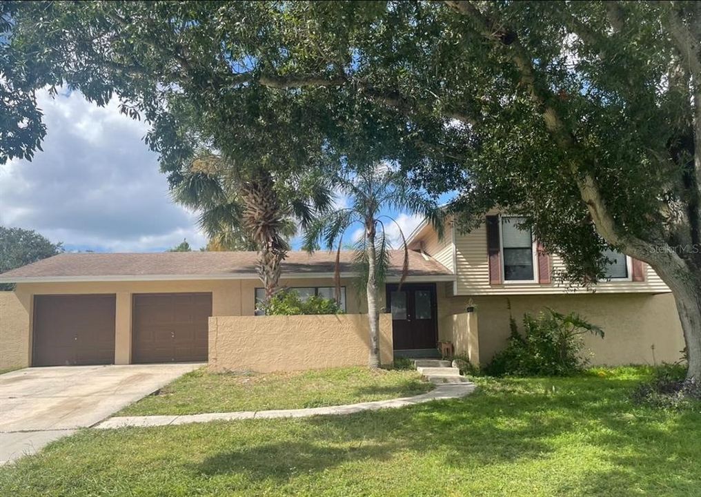 Recently Sold: $425,000 (4 beds, 3 baths, 1994 Square Feet)