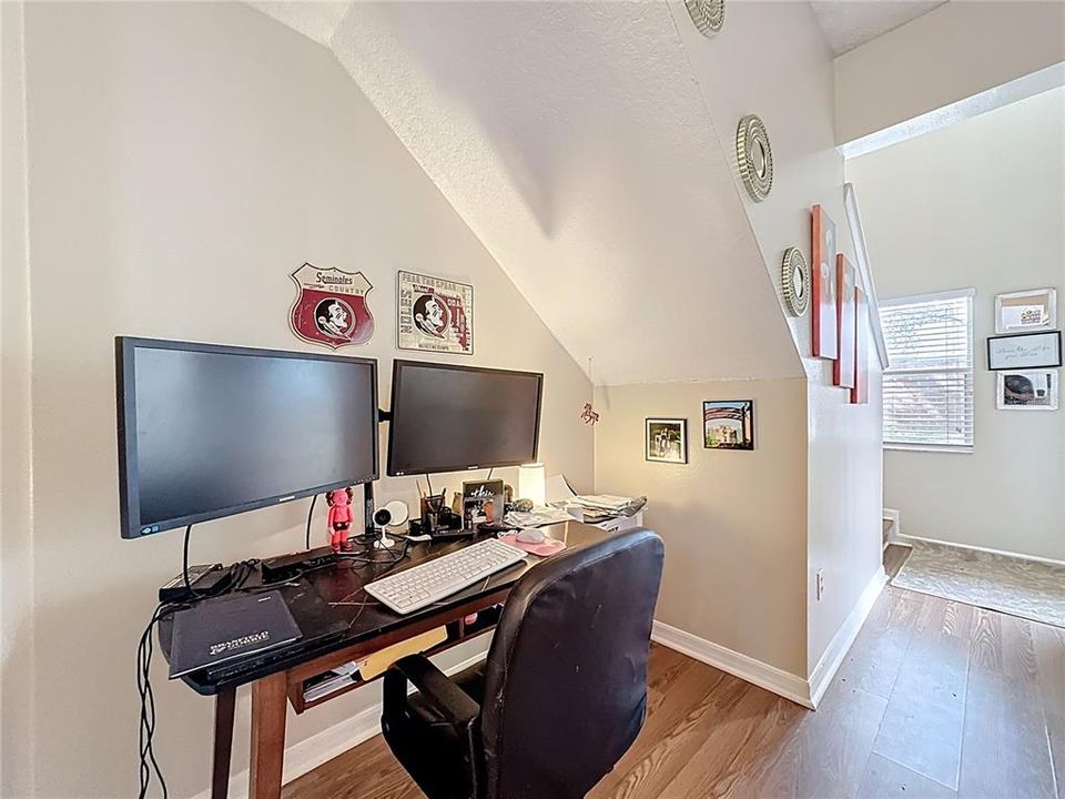 На продажу: $294,900 (3 спален, 2 ванн, 1806 Квадратных фут)