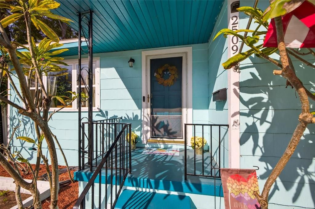 For Sale: $535,000 (3 beds, 1 baths, 1361 Square Feet)