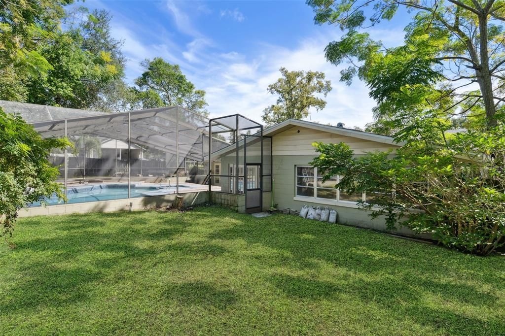 На продажу: $439,000 (3 спален, 2 ванн, 1956 Квадратных фут)