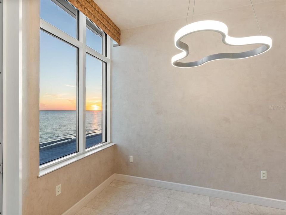 Active With Contract: $4,250,000 (3 beds, 3 baths, 3139 Square Feet)