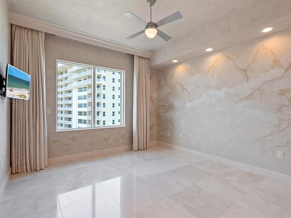 Active With Contract: $4,250,000 (3 beds, 3 baths, 3139 Square Feet)