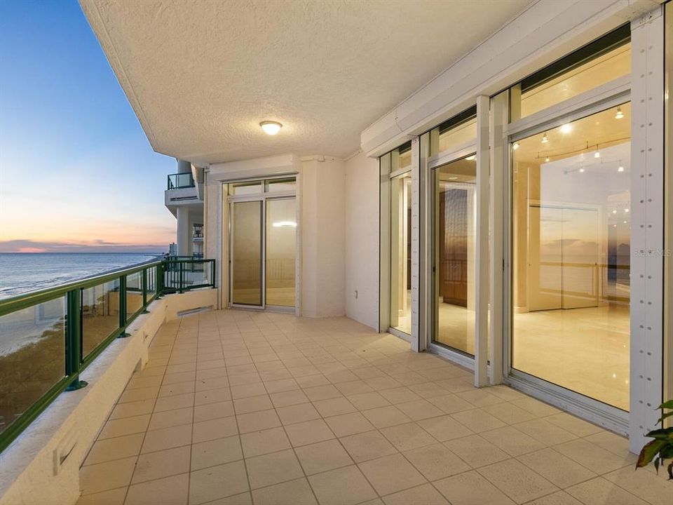 Active With Contract: $4,250,000 (3 beds, 3 baths, 3139 Square Feet)