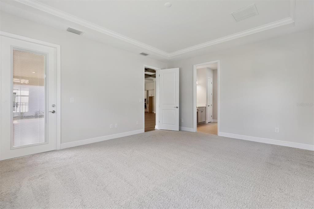 En Venta: $699,990 (3 camas, 3 baños, 2558 Pies cuadrados)