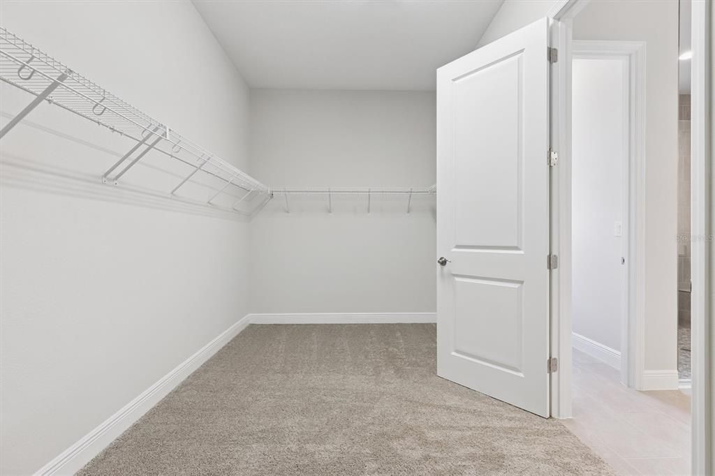 En Venta: $699,990 (3 camas, 3 baños, 2558 Pies cuadrados)