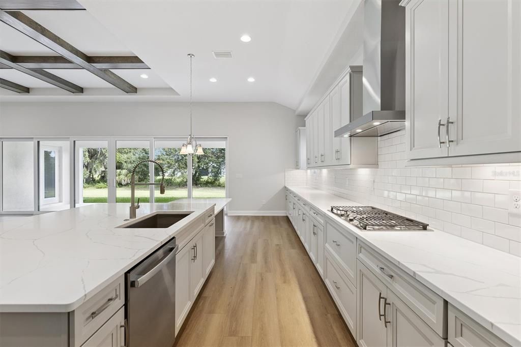 En Venta: $699,990 (3 camas, 3 baños, 2558 Pies cuadrados)