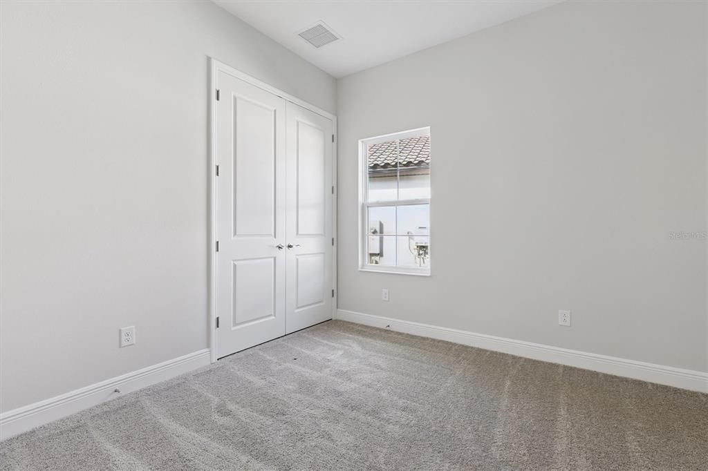 En Venta: $699,990 (3 camas, 3 baños, 2558 Pies cuadrados)